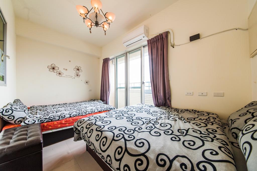 Love Night Market Inn Луодонг Екстериор снимка